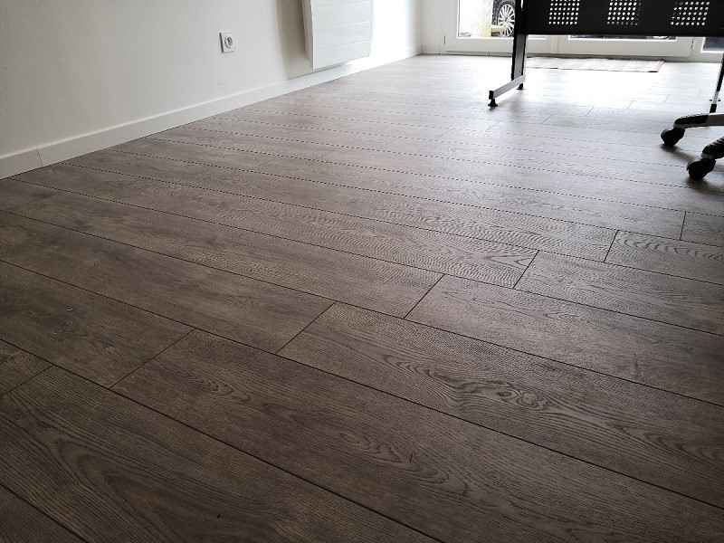 Pose d'un parquet stratifé